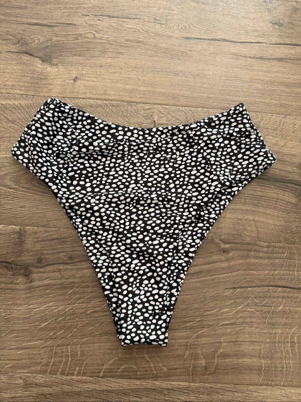 Women’s black/white dot bikini bottom size Medium